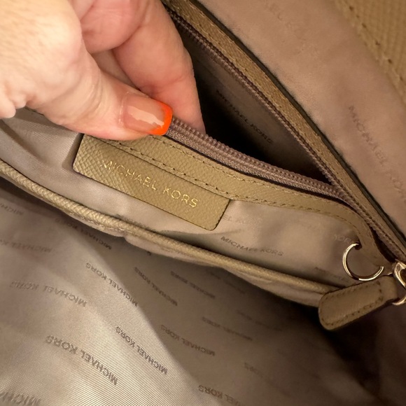 Michael Kors Voyager Tote Bag - Picture 12 of 16